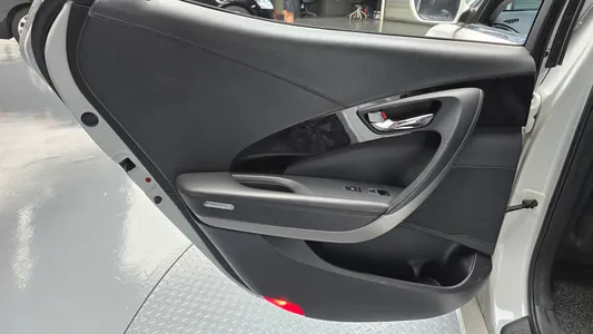 Hyundai HG 2015 25