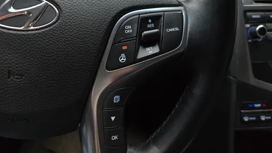 Hyundai HG 2015 29