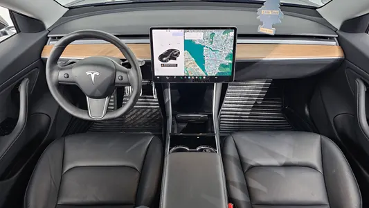 Tesla 3 AWD 2020 7