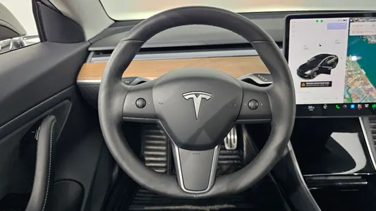 Tesla 3 AWD 2020 13