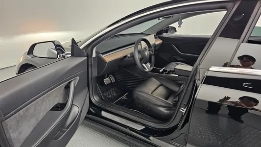 Tesla 3 AWD 2020 10