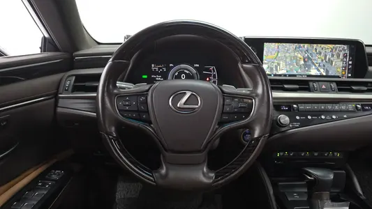 Lexus ES300h 7 2021 14