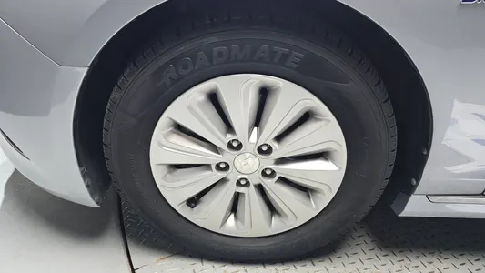 Hyundai LF 2.0 HEV 2015 5