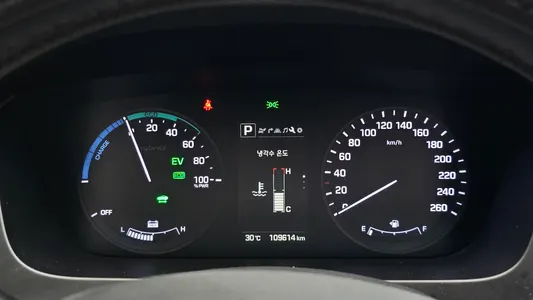 Hyundai LF 2.0 HEV 2015 8