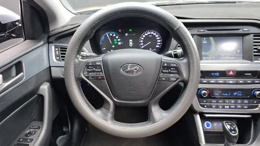 Hyundai LF 2.0 HEV 2015 12