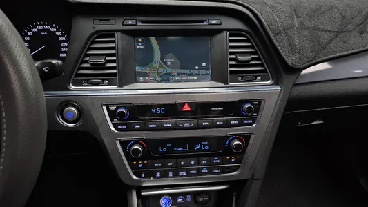 Hyundai LF 2.0 HEV 2015 13