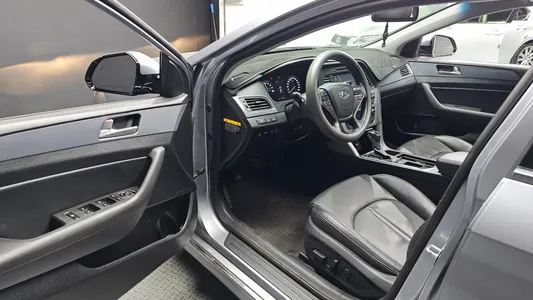 Hyundai LF 2.0 HEV 2015 10