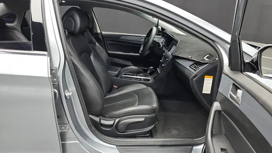 Hyundai LF 2.0 HEV 2015 26