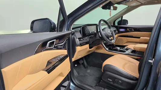Kia Carnival 7 2023 10