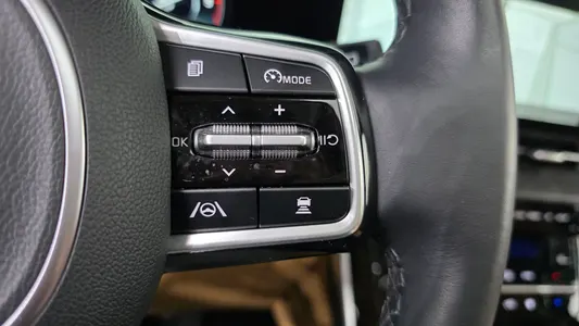 Kia Carnival 7 2023 18