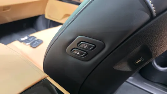 Kia Carnival 7 2023 30