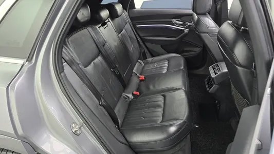 Audi e- 55 2021 11
