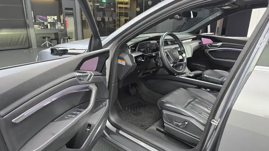 Audi e- 55 2021 10