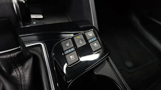 Kia 5 2.0 2WD 2023 28