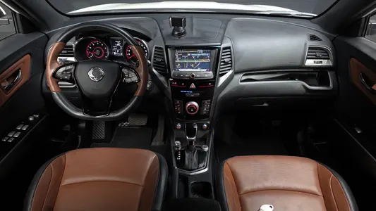 KG Mobility 티볼리 아머 2WD 2018 7