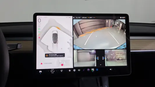 Tesla Y RWD 2023 15