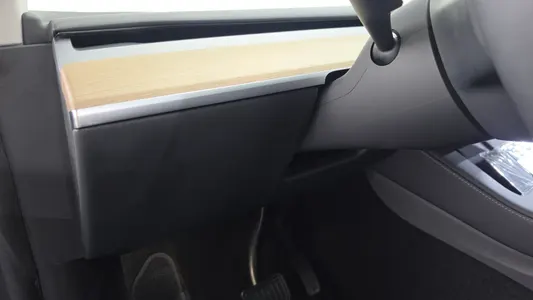 Tesla Y RWD 2023 28