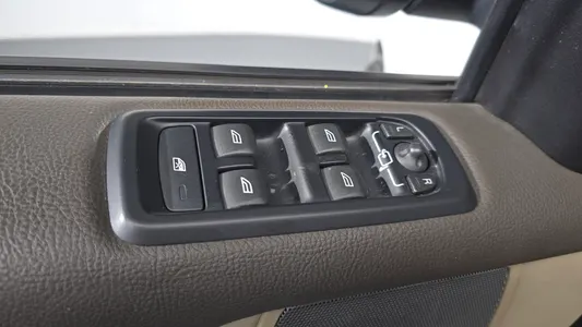 Land Rover 4 3.0 SDV6 SE 2013 30
