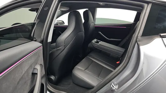 Tesla 3 AWD 2026 11