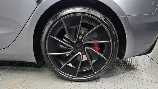 Tesla 3 AWD 2026 22