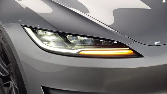 Tesla 3 AWD 2026 23