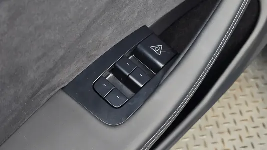 Tesla 3 AWD 2026 34