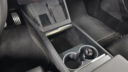 Tesla 3 AWD 2026 31