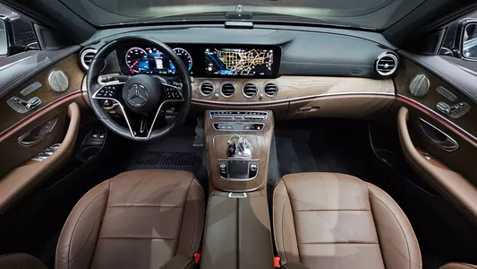 Mercedes-Benz E-Class W213 E300e 4MATIC 2021 7