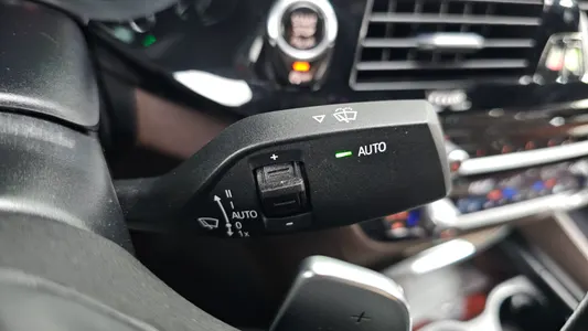 BMW 5 Series (G30) 530i M 2017 29
