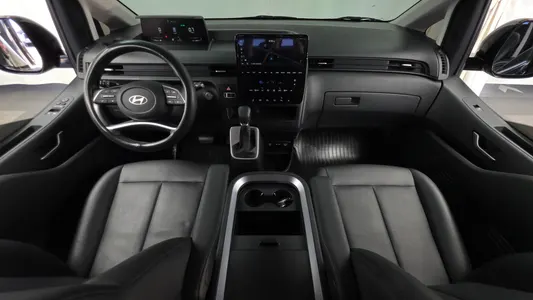 Hyundai Staria 5 2025 7