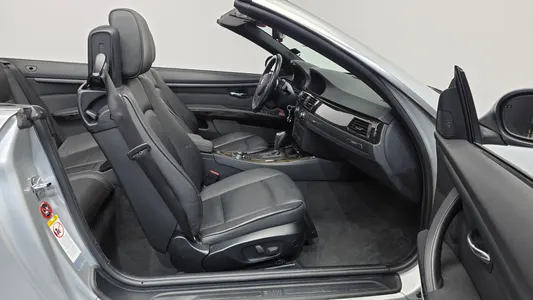 BMW 3 Series (E90) 328i 2009 11