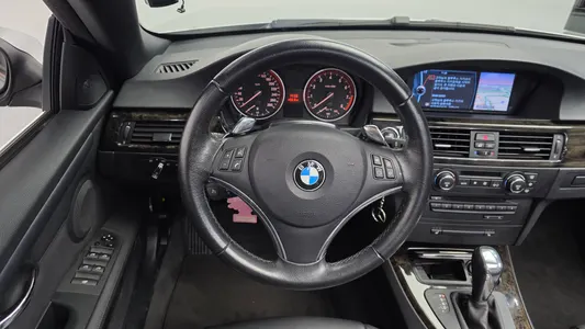 BMW 3 Series (E90) 328i 2009 13