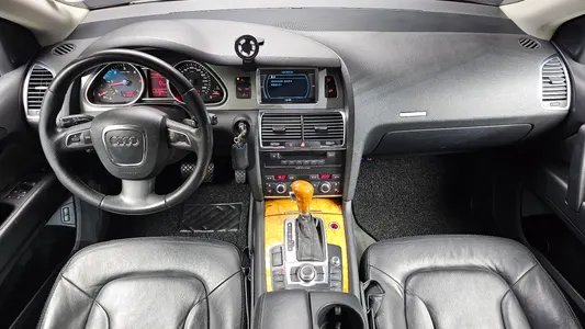 Audi Q7 4.2 TDI 2009 7