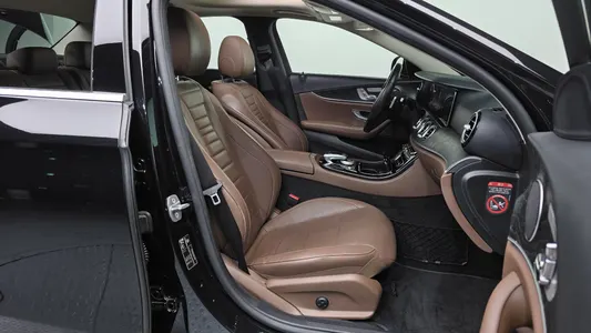 Mercedes-Benz E-Class W213 E300 2016 11