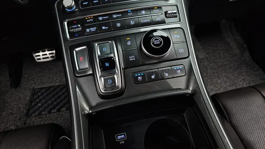 Hyundai 싼타페 HEV 1.6 2WD 2021 9