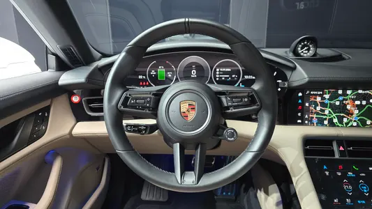 Porsche 타이칸 4S 2025 13
