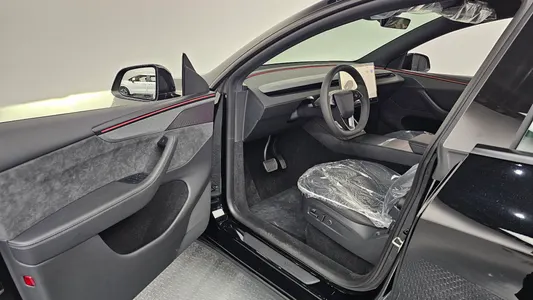 Tesla Y L AWD 2026 10