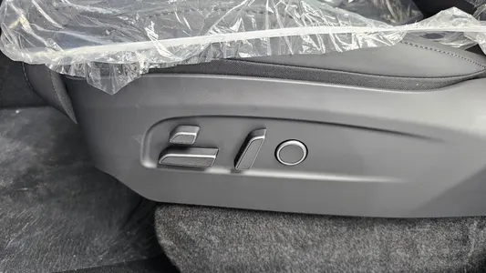 Tesla Y L AWD 2026 33