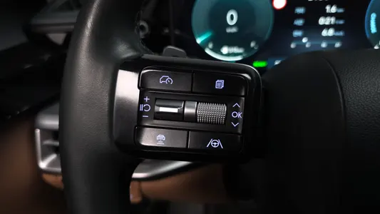 Hyundai (GN7) 2023 16