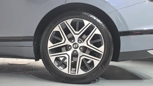 Hyundai (GN7) 2023 22