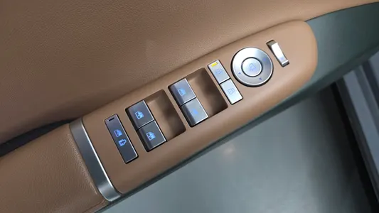 Hyundai (GN7) 2023 35