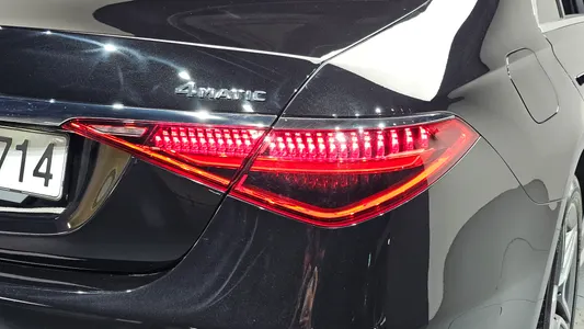 Mercedes-Benz S-Class W223 S400 d 4MATIC 2023 23