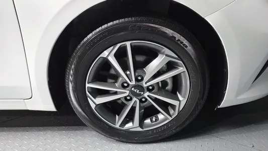 Kia K3 2 1.6 2022 5