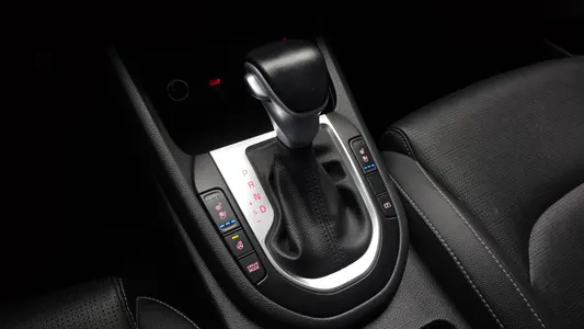 Kia K3 2 1.6 2022 9