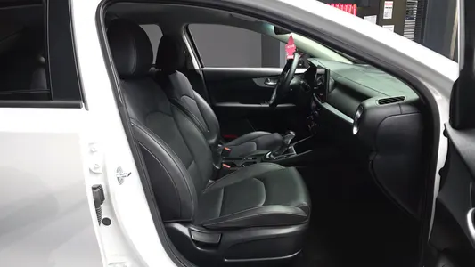 Kia K3 2 1.6 2022 11