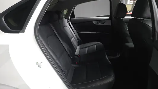 Kia K3 2 1.6 2022 12