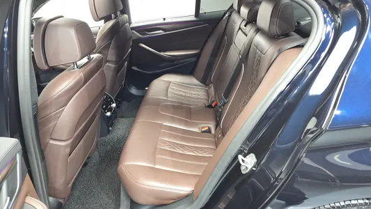 BMW 5 Series (G30) 530i M 2020 11