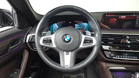 BMW 5 Series (G30) 530i M 2020 13
