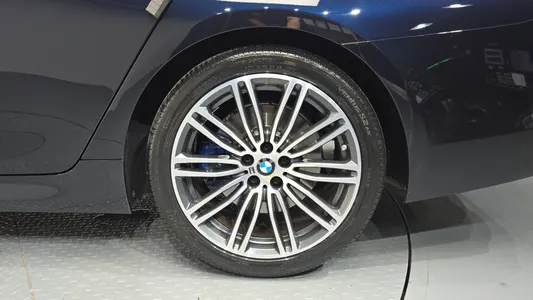 BMW 5 Series (G30) 530i M 2020 21