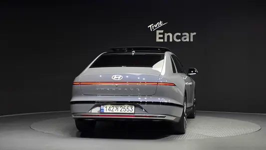 Hyundai (GN7) 2023 4